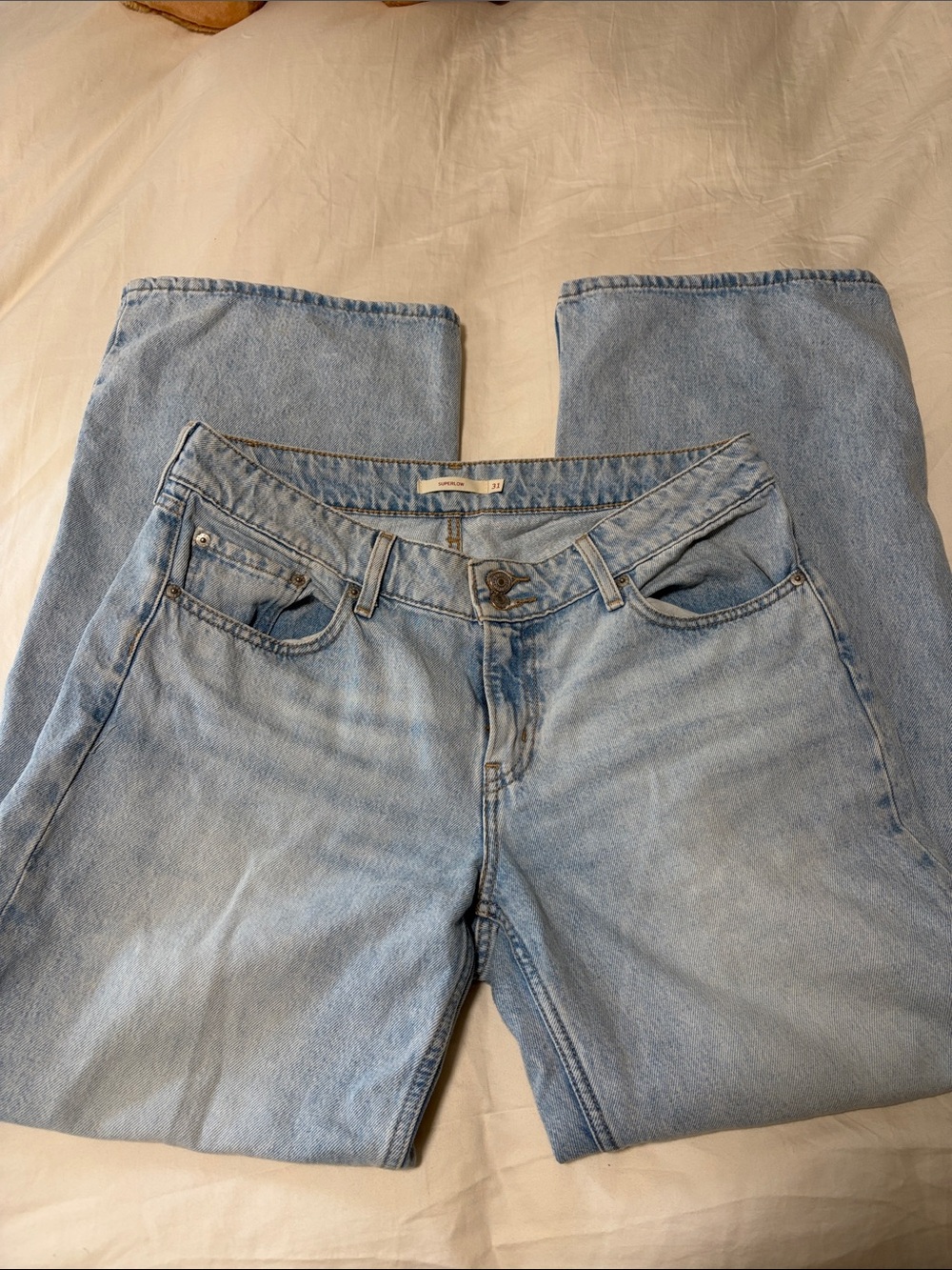 Levi’s Superlow Loose Jeans